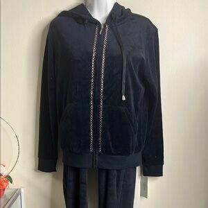 Luxurious Black Velour Suit Jacket with Plush Finish